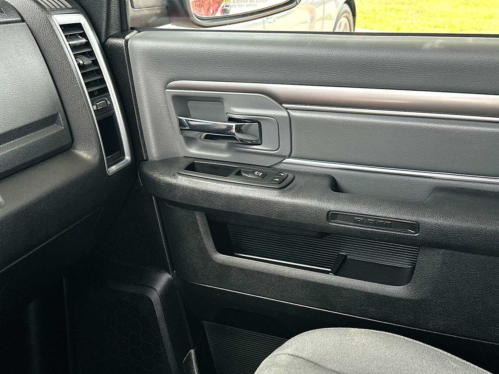 Used 2024 RAM 1500 Classic SLT RWD image 28