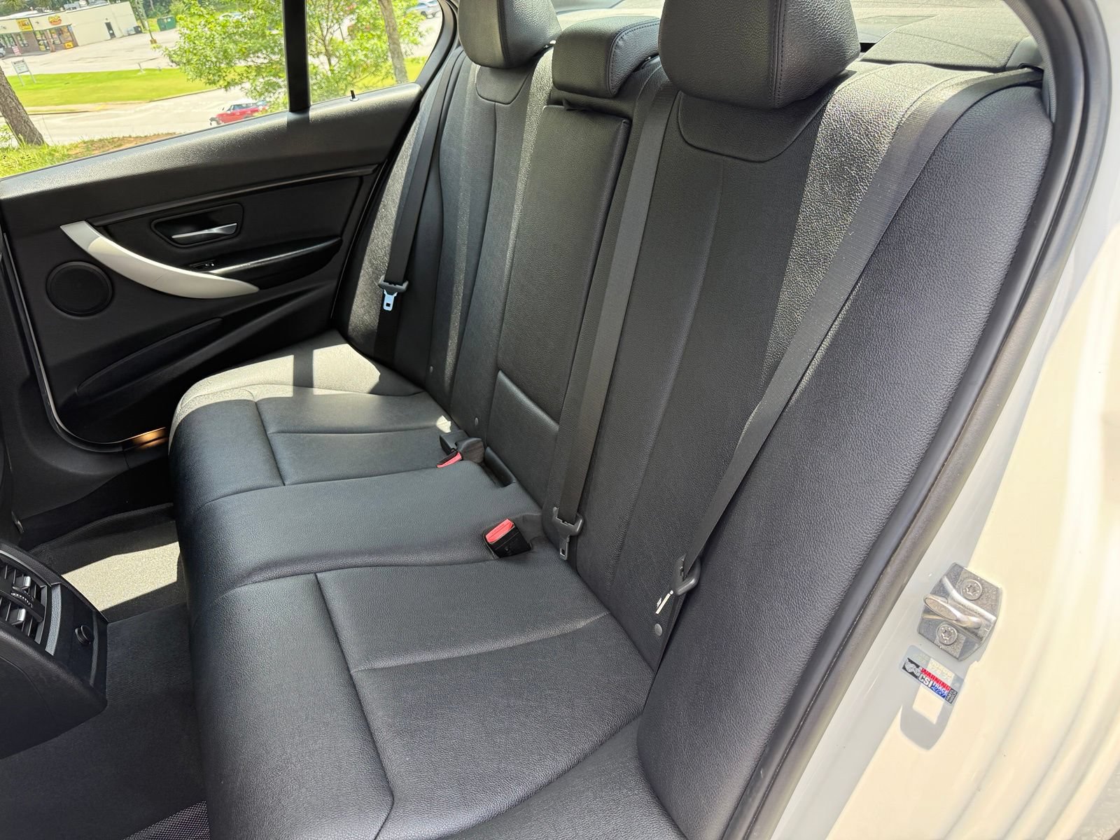 Used 2018 BMW 320i xDrive Sedan AWD/4WD image 41