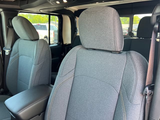 New 2026 Jeep Gladiator Sport AWD/4WD image 12