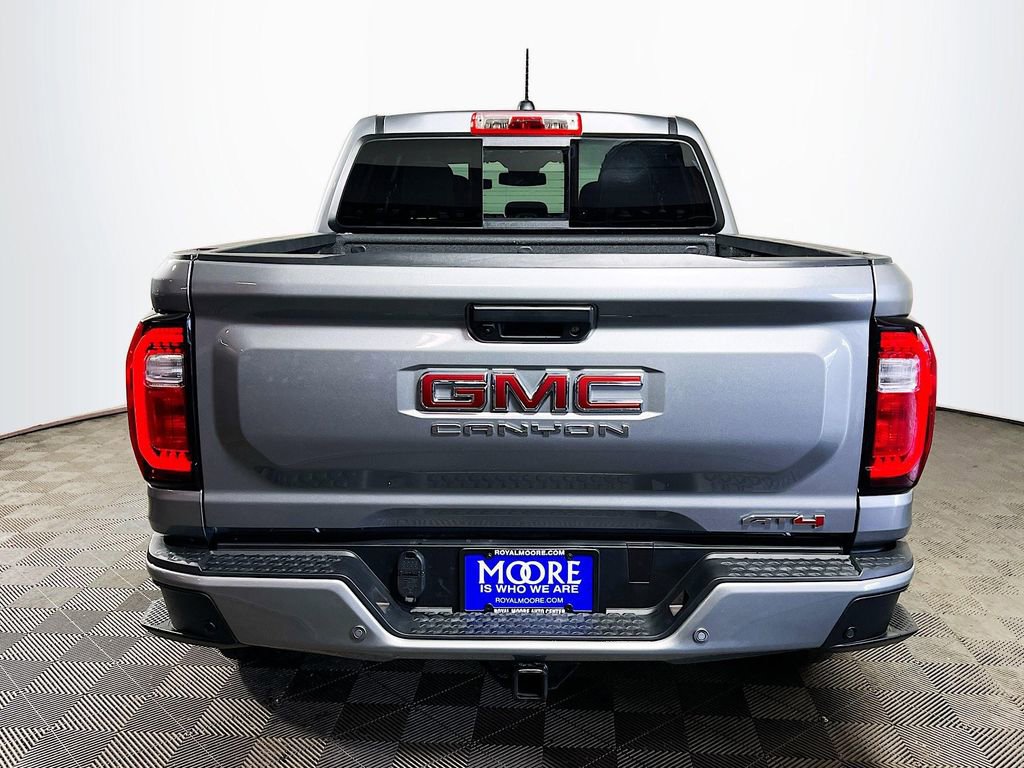 Used 2025 GMC Canyon AT4 image 6