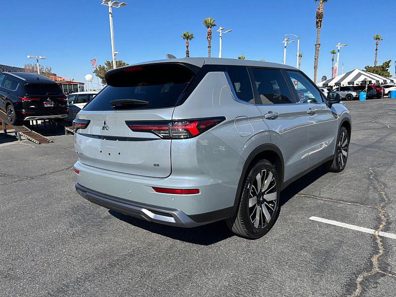 New 2026 Mitsubishi Outlander SE FWD image 19
