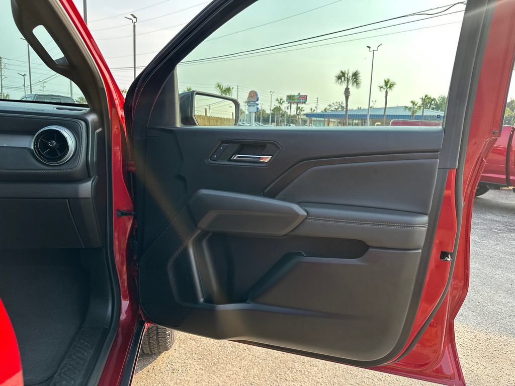 Used 2023 Chevrolet Colorado LT w/ LT Convenience Package III RWD image 17