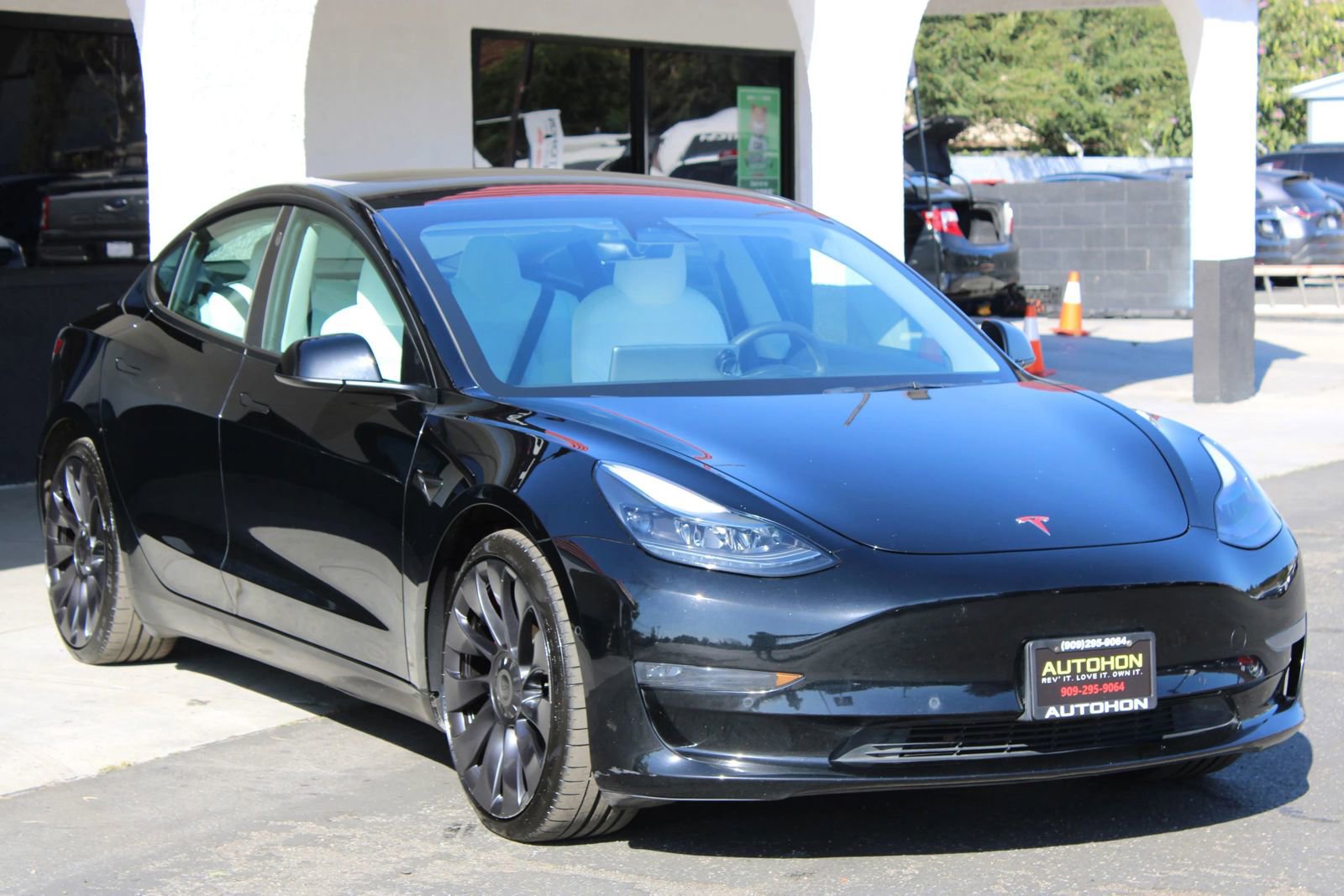 Used 2022 Tesla Model 3 Performance image 3
