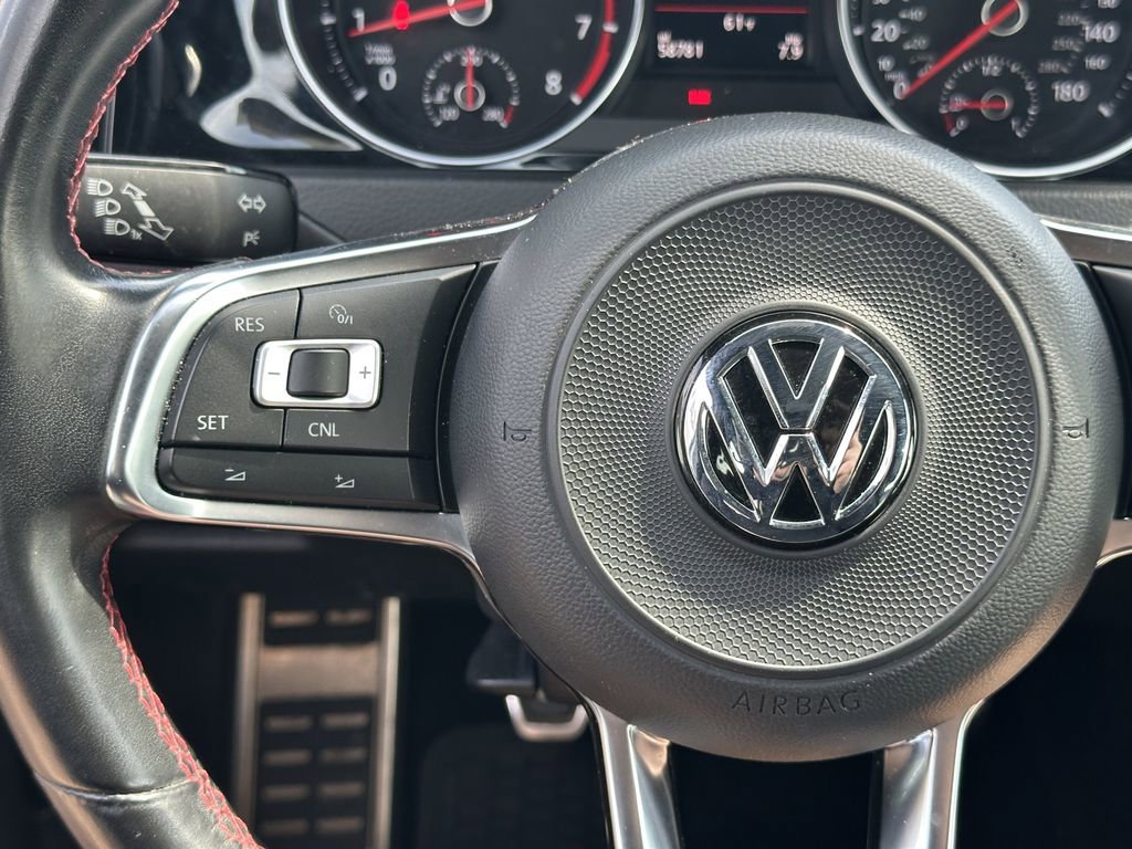 Used 2018 Volkswagen GTI SE FWD image 21