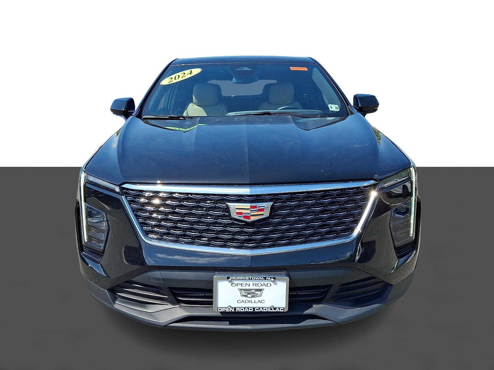 Certified 2024 Cadillac XT4 Luxury w/ Cold Weather Package AWD/4WD image 2