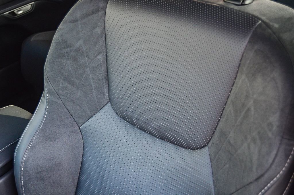 Used 2025 Lexus RX 350 w/ Convenience Package image 25