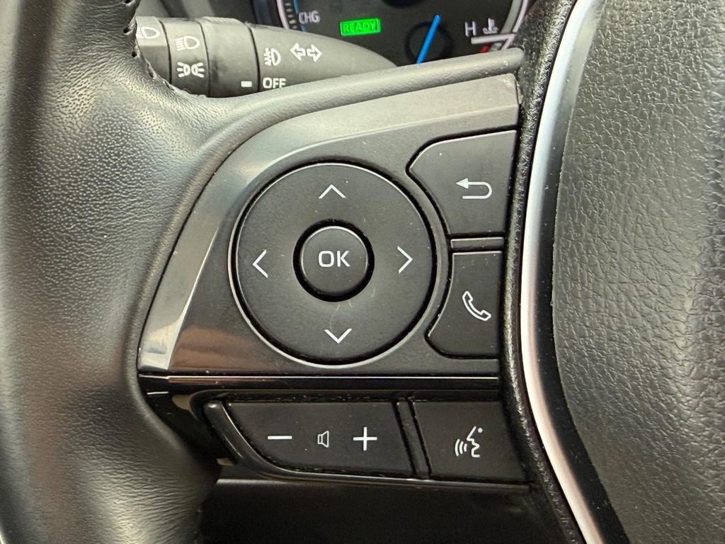 Used 2023 Toyota Venza XLE AWD/4WD image 32