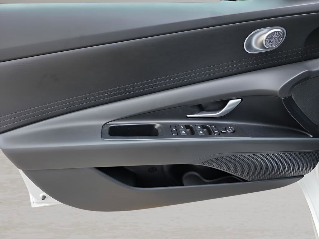 New 2026 Hyundai Elantra SE image 11