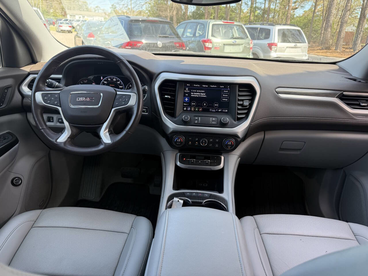 Used 2022 GMC Acadia SLT w/ Technology Package image 18