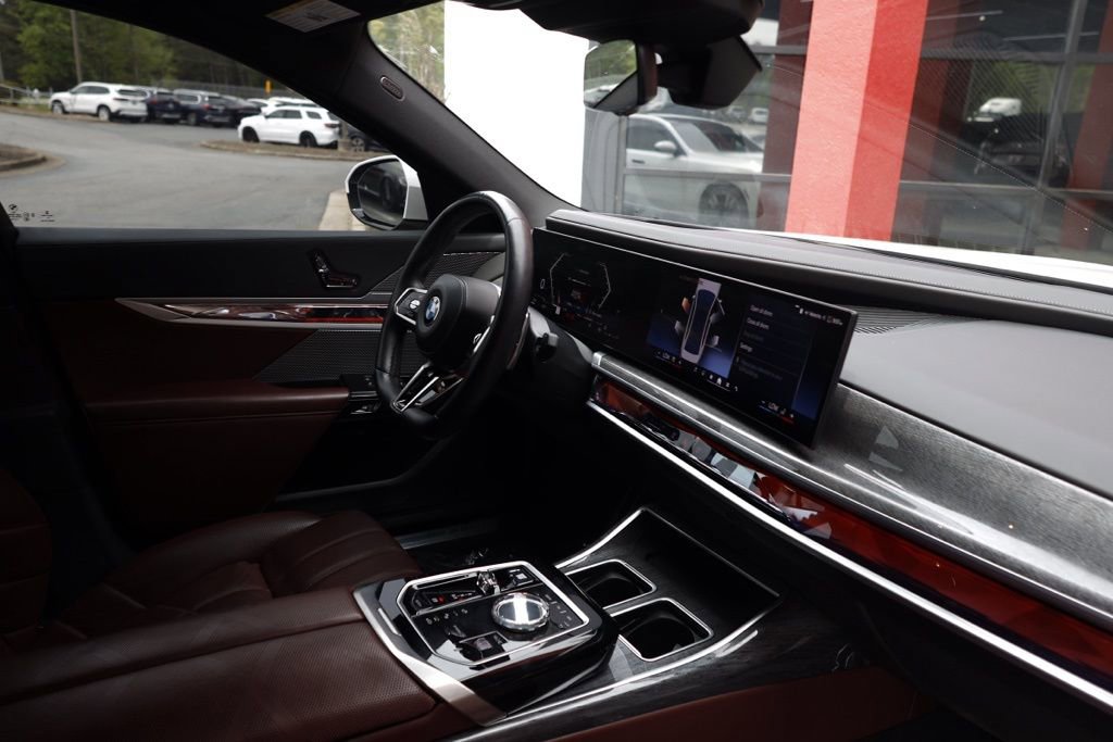 Used 2023 BMW 740i RWD image 28