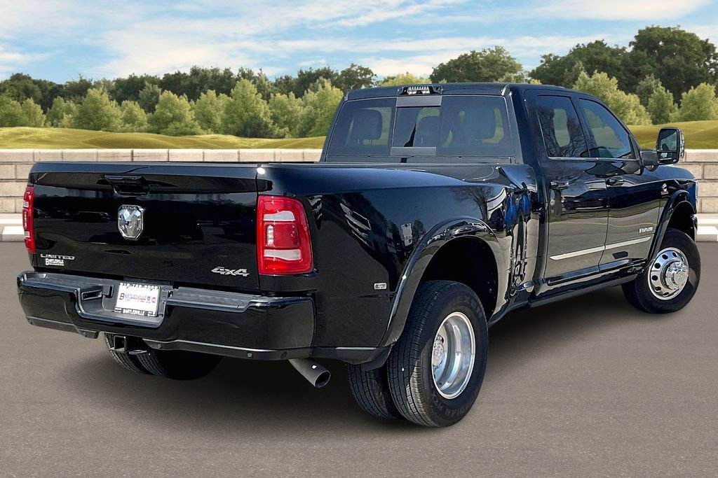 Used 2024 RAM 3500 Limited AWD/4WD image 12