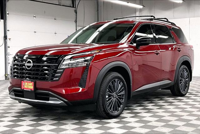 New 2026 Nissan Pathfinder SL image 3