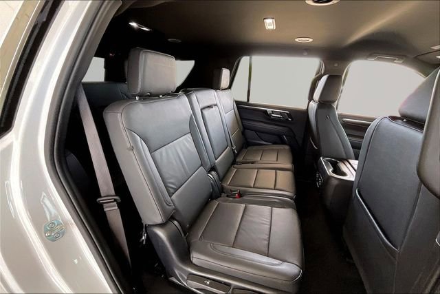 Used 2025 Chevrolet Tahoe LT AWD/4WD image 17