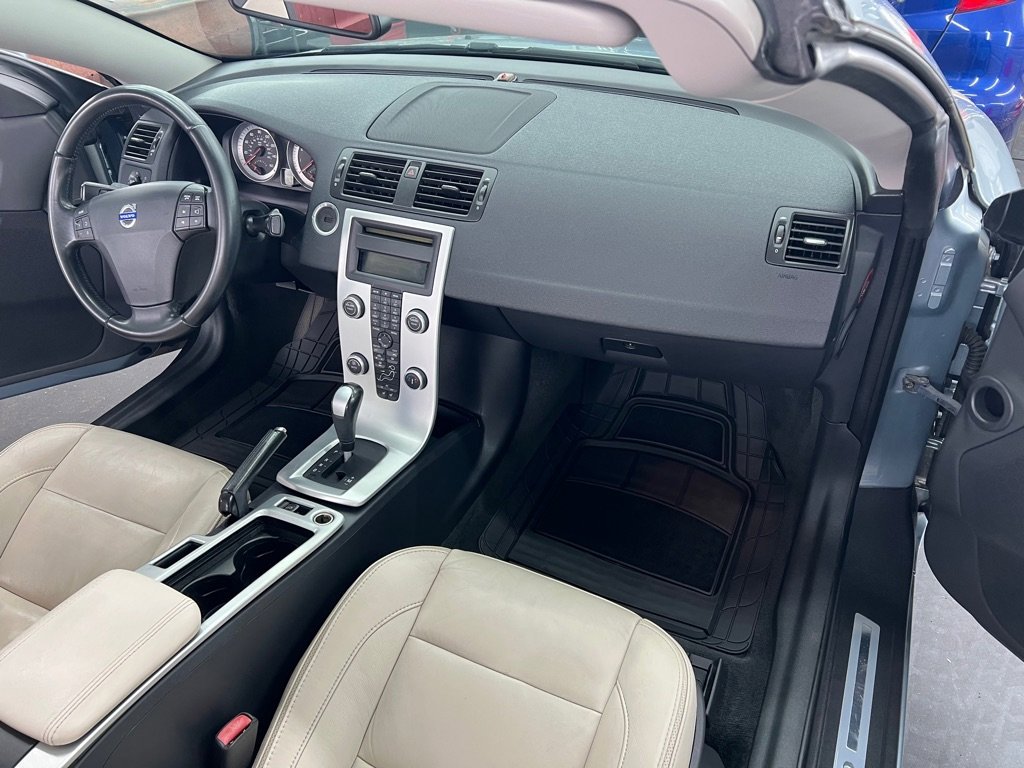 Used 2013 Volvo C70 T5 image 36