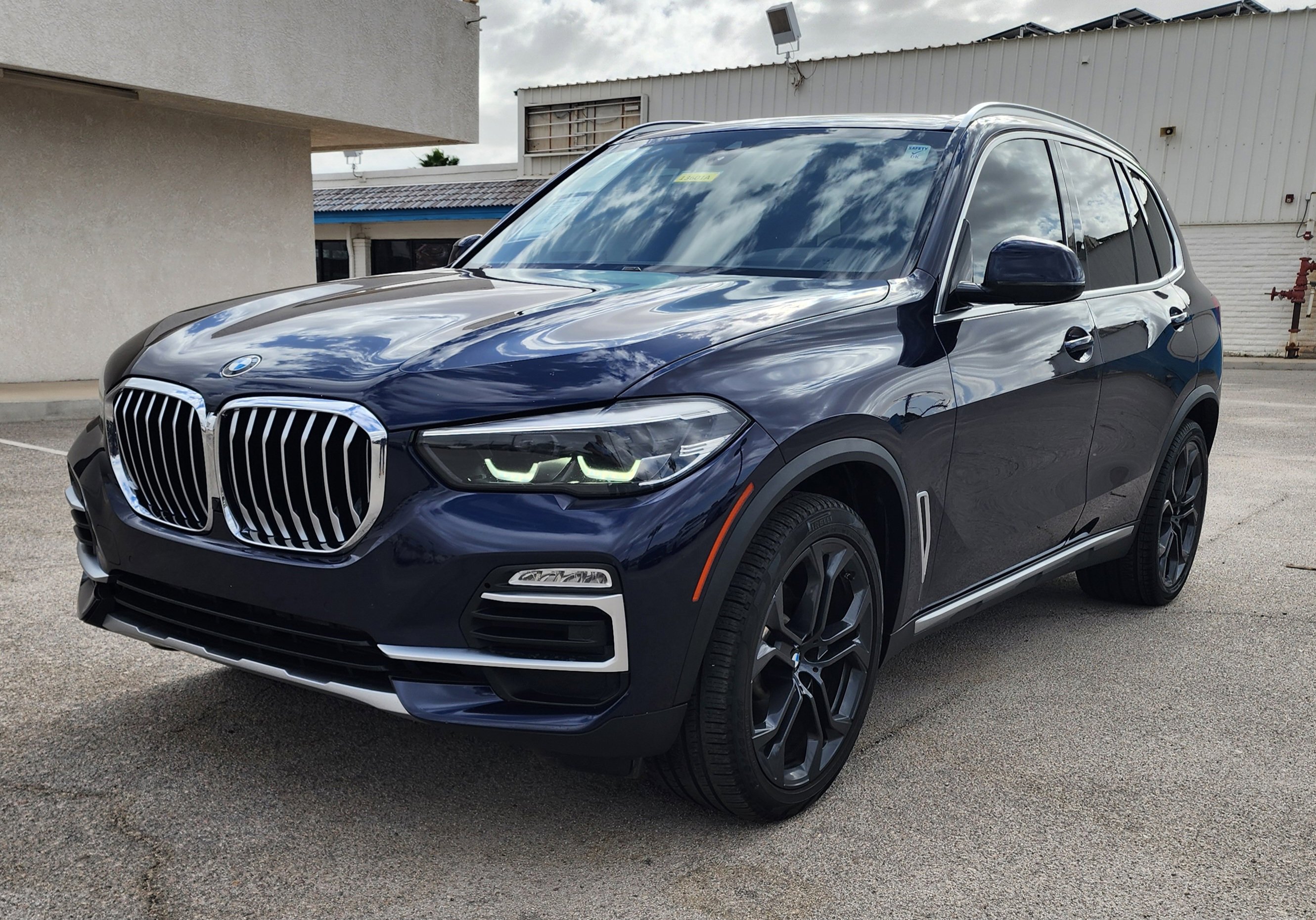 Used 2019 BMW X5 xDrive40i w/ Premium Package 2