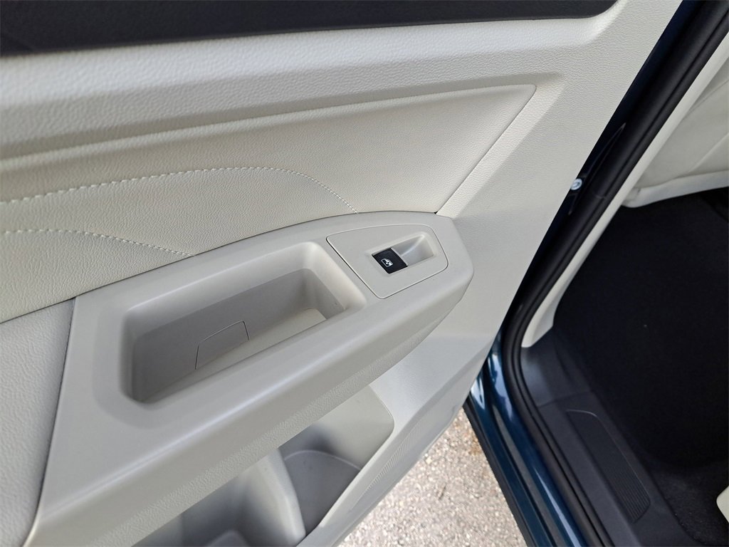 Used 2023 Volkswagen Atlas SE w/ Panoramic Sunroof Package image 12