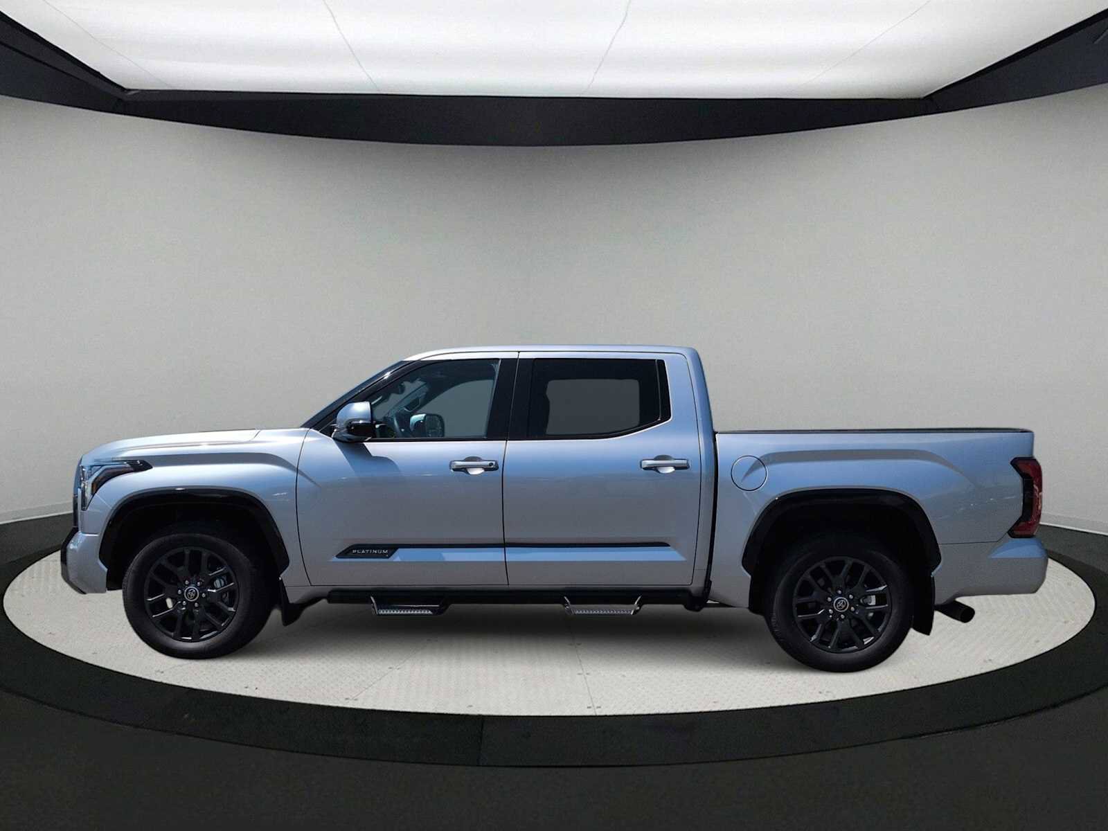 Used 2023 Toyota Tundra Platinum AWD/4WD image 5