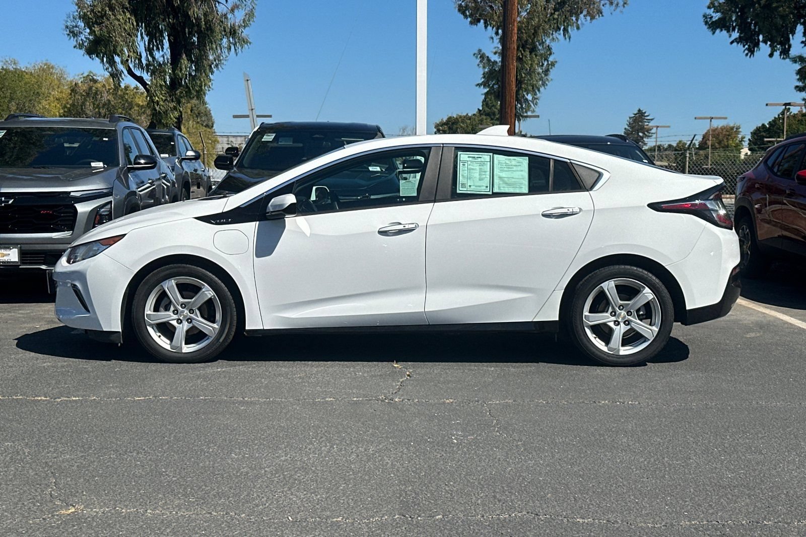 Used 2018 Chevrolet Volt LT FWD image 8