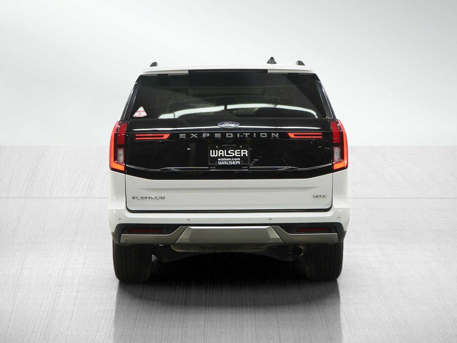 Used 2025 Ford Expedition Max Platinum AWD/4WD image 4