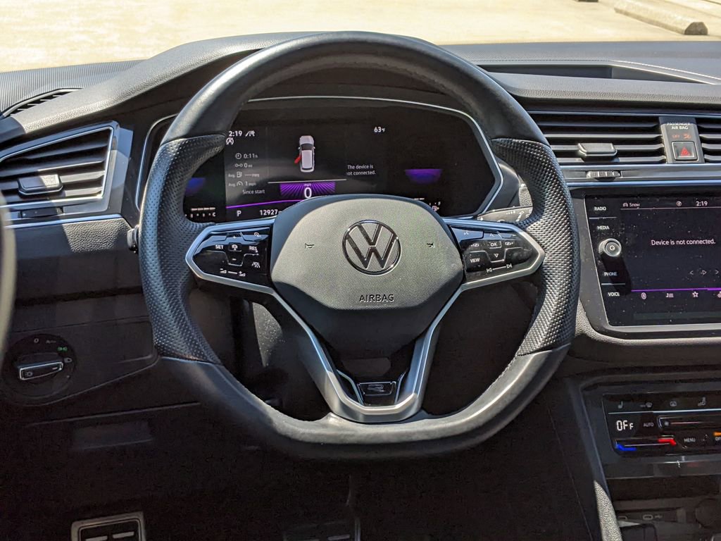 Used 2023 Volkswagen Tiguan SE R-Line AWD/4WD image 14