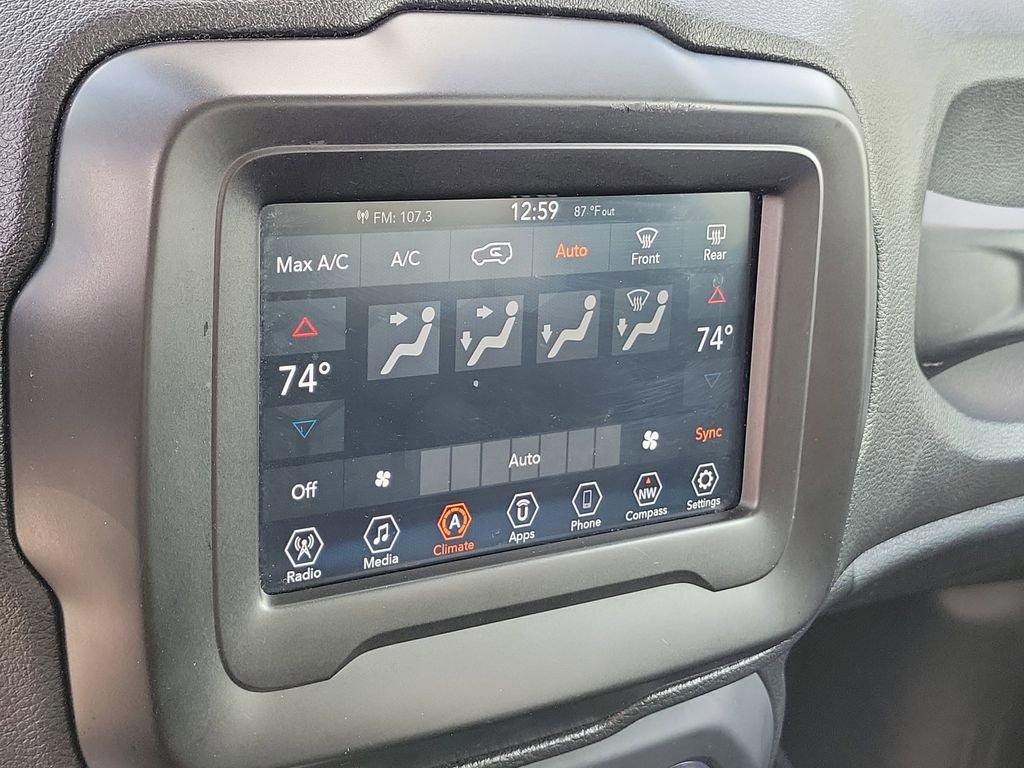 Used 2019 Jeep Renegade Latitude w/ Popular Equipment Group FWD image 27