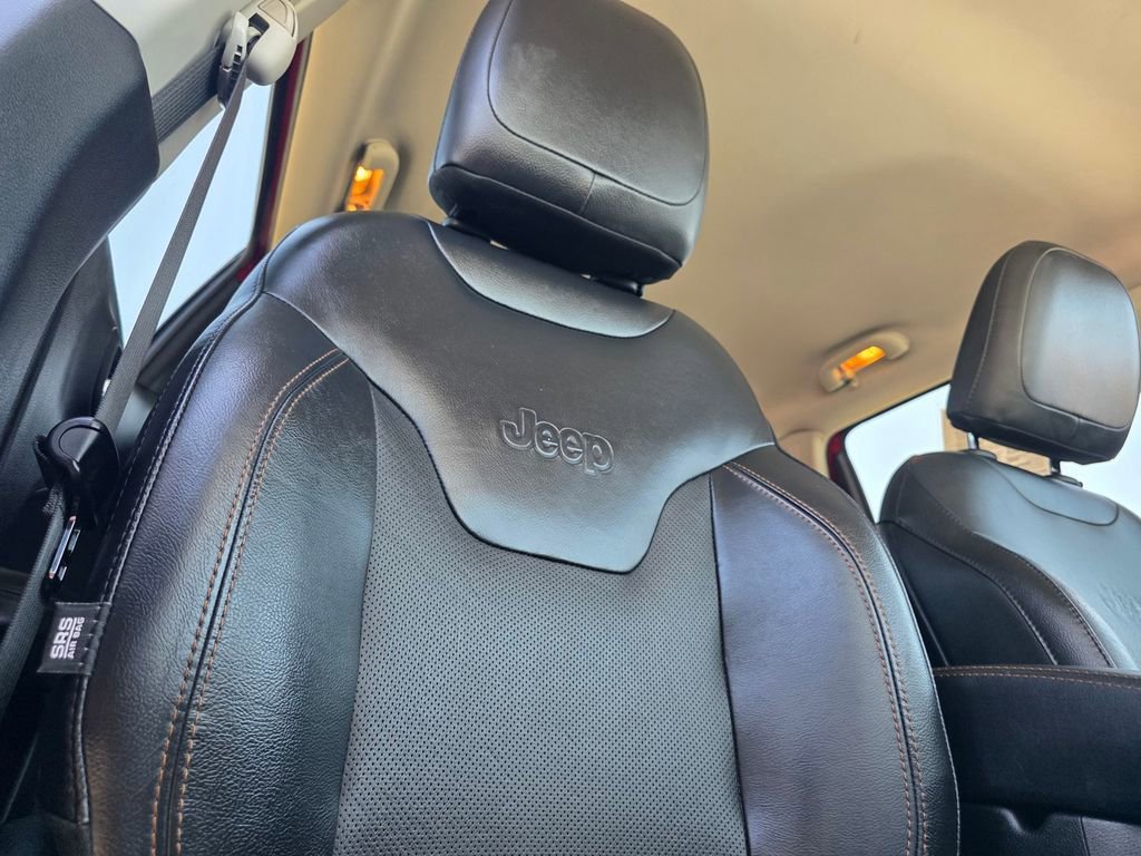 Used 2019 Jeep Compass Limited image 23