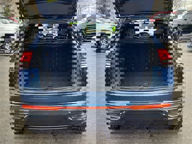 Used 2022 Volkswagen Atlas Cross Sport SE image 30