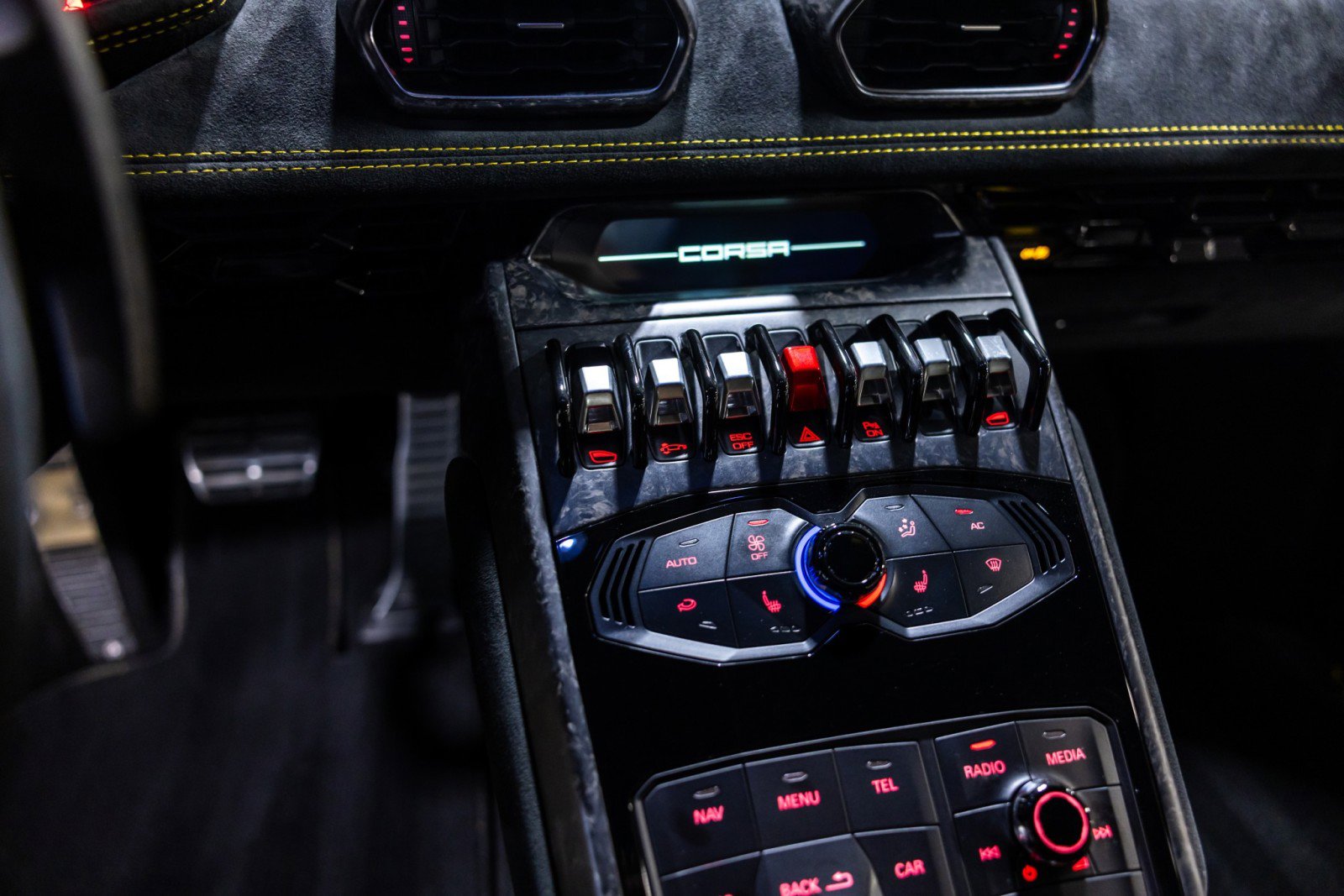 Used 2018 Lamborghini Huracan Performante image 41