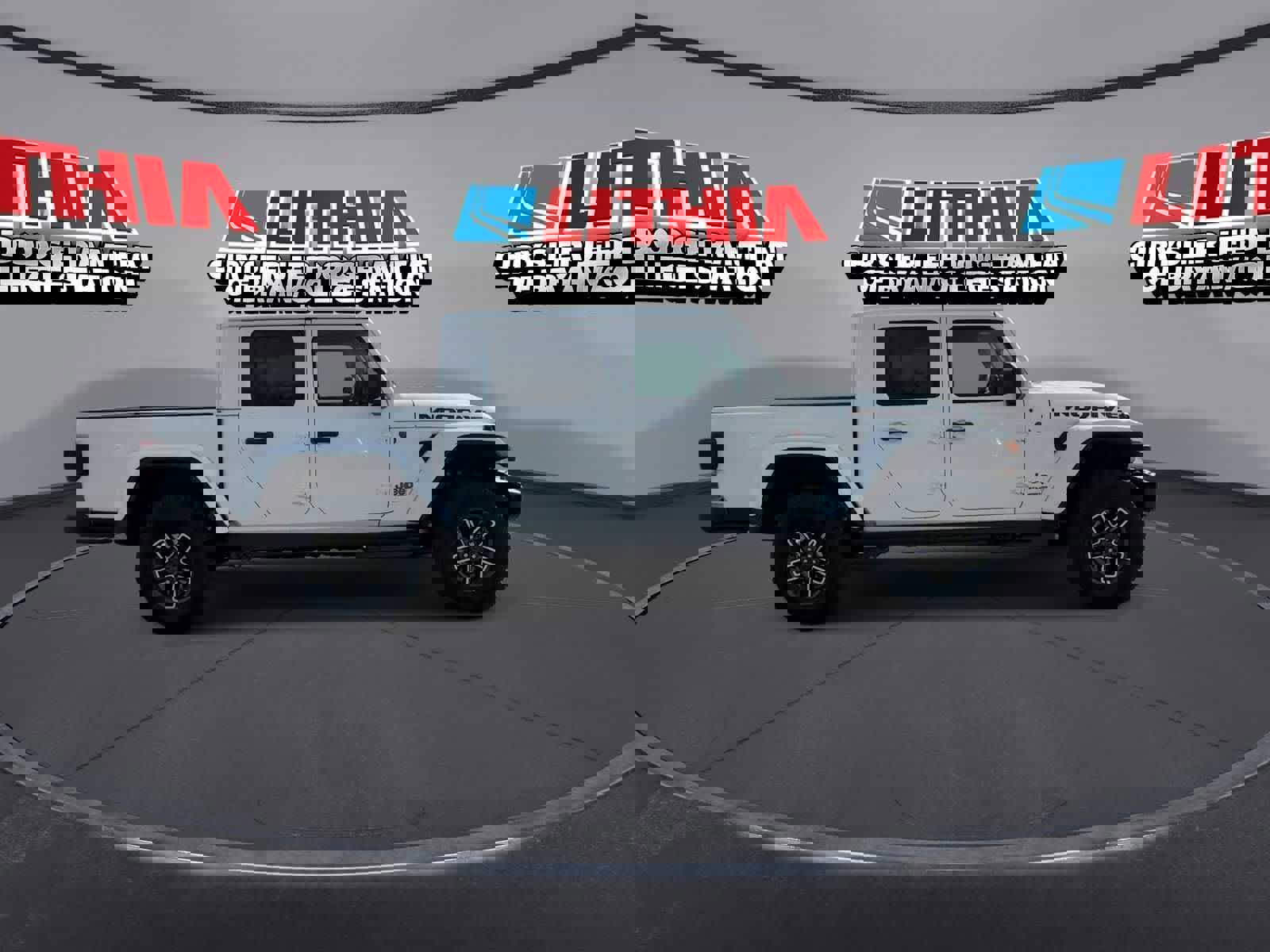 New 2026 Jeep Gladiator Mojave image 9