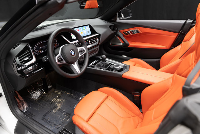 Used 2025 BMW Z4 M40i w/ Edition image 59