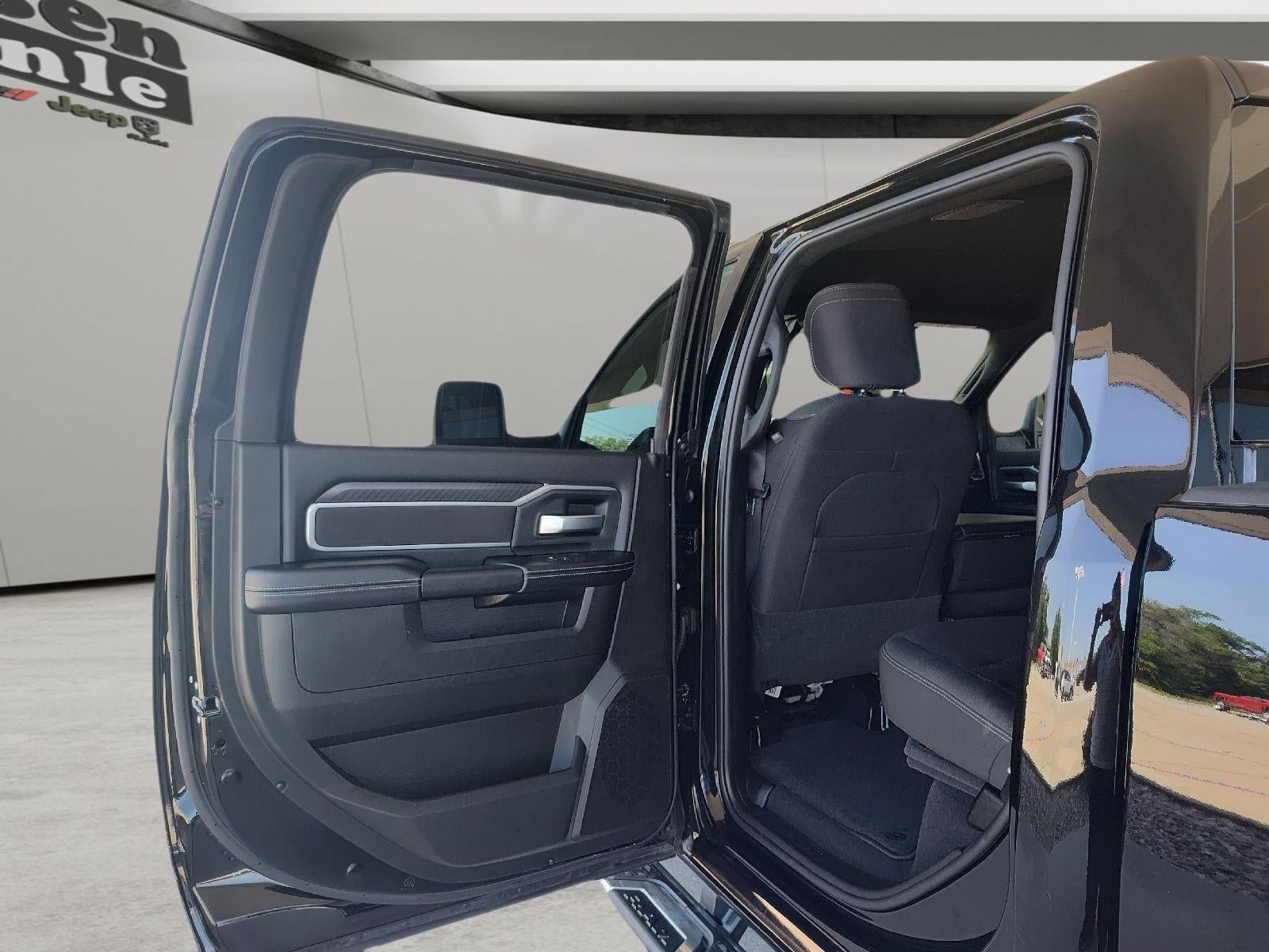 Used 2026 RAM 2500 Big Horn AWD/4WD image 7