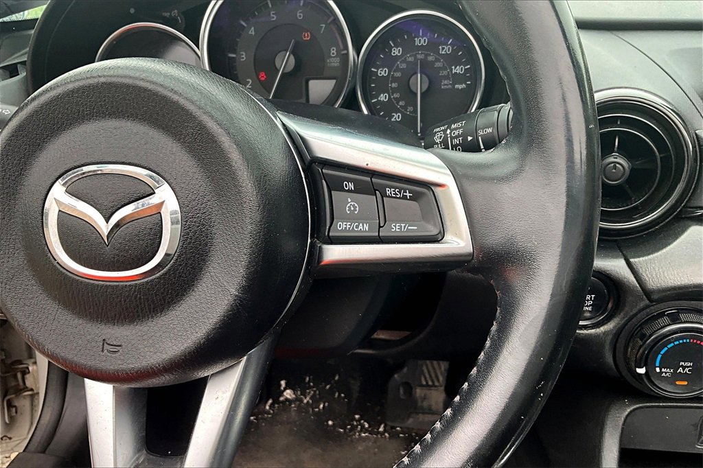 Used 2016 MAZDA MX-5 Miata Sport image 17
