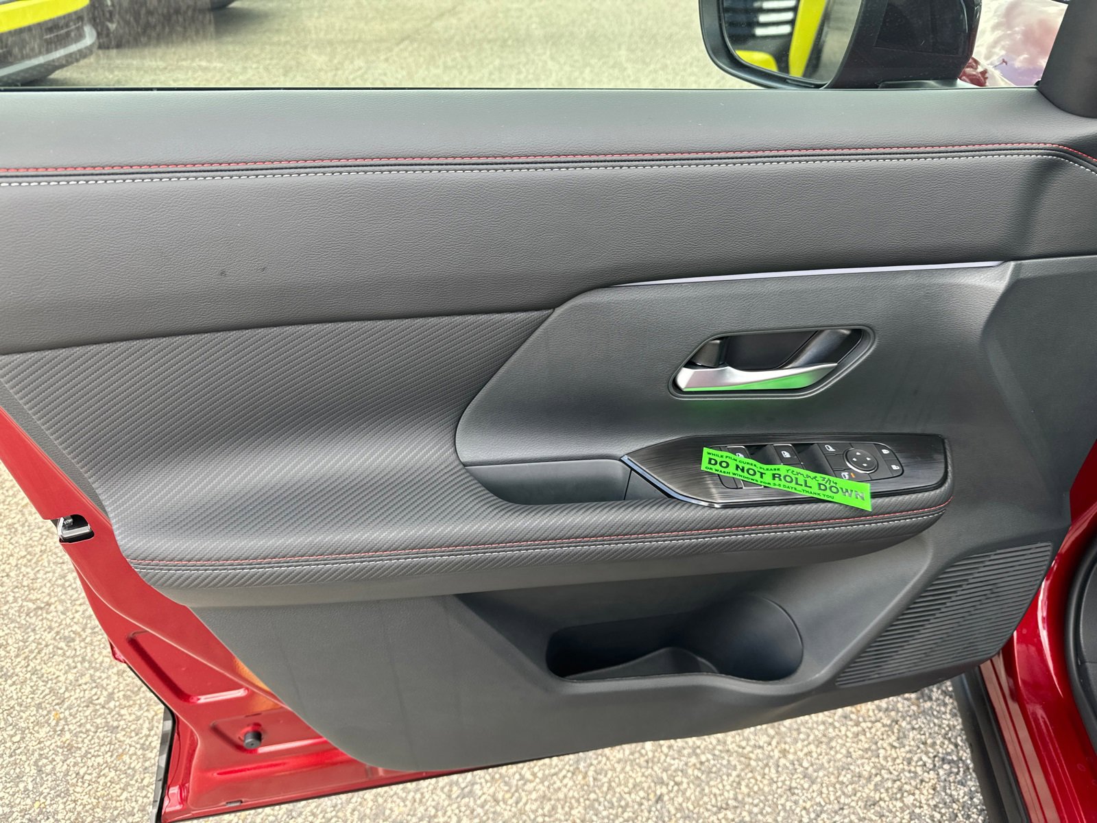 New 2025 Nissan Kicks SR w/ Interior Electronics Package image 10