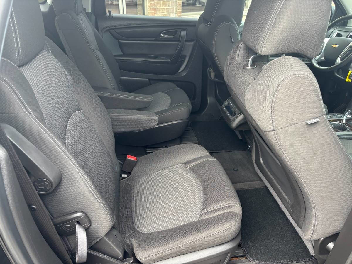 Used 2016 Chevrolet Traverse LT image 15