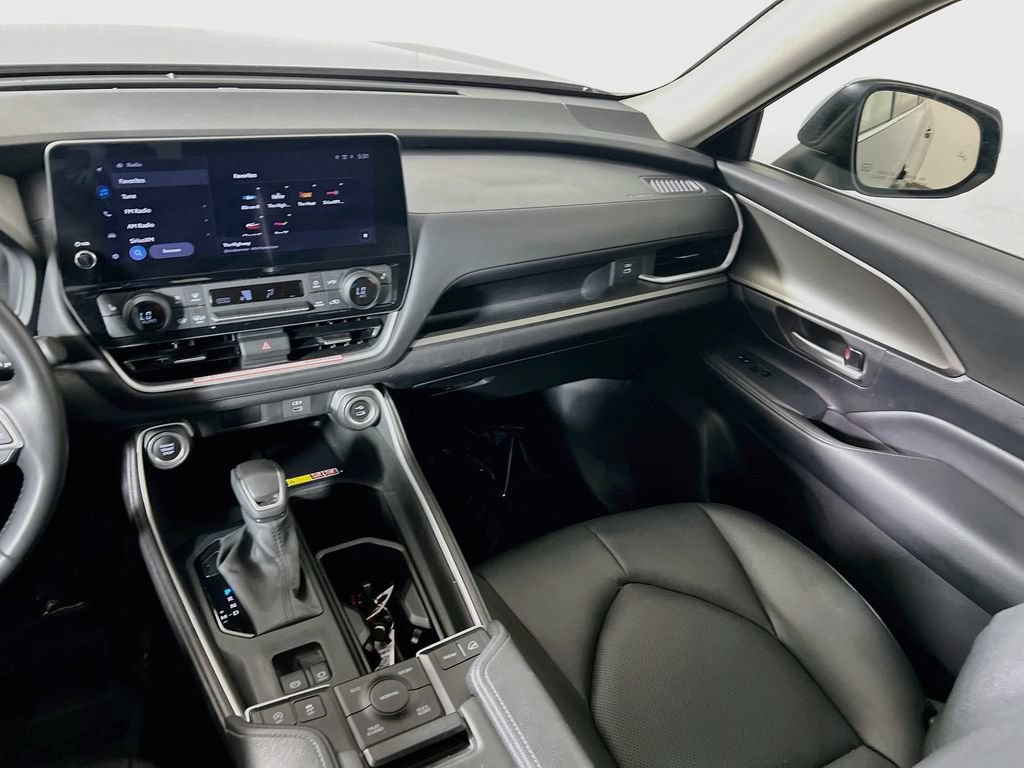 Certified 2025 Toyota Grand Highlander AWD image 20