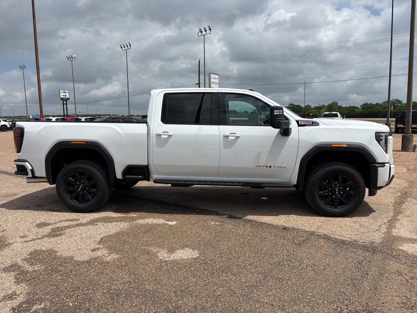 New 2026 GMC Sierra 2500 AT4 image 7