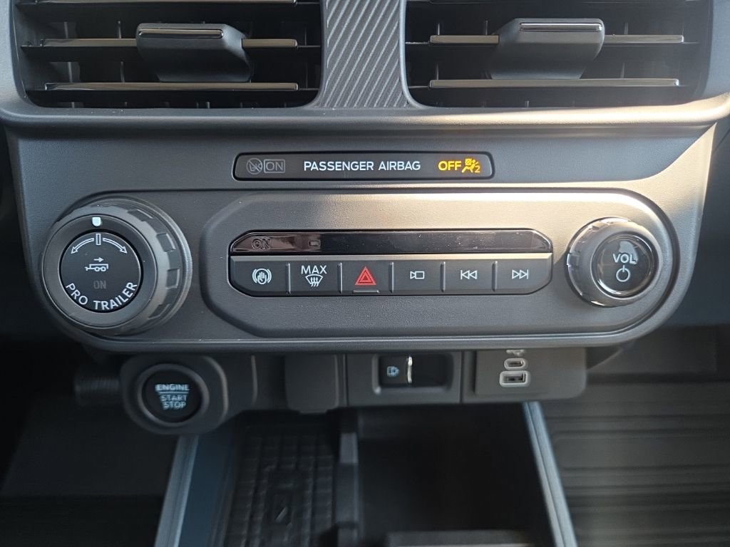 Used 2025 Ford Maverick Tremor image 20