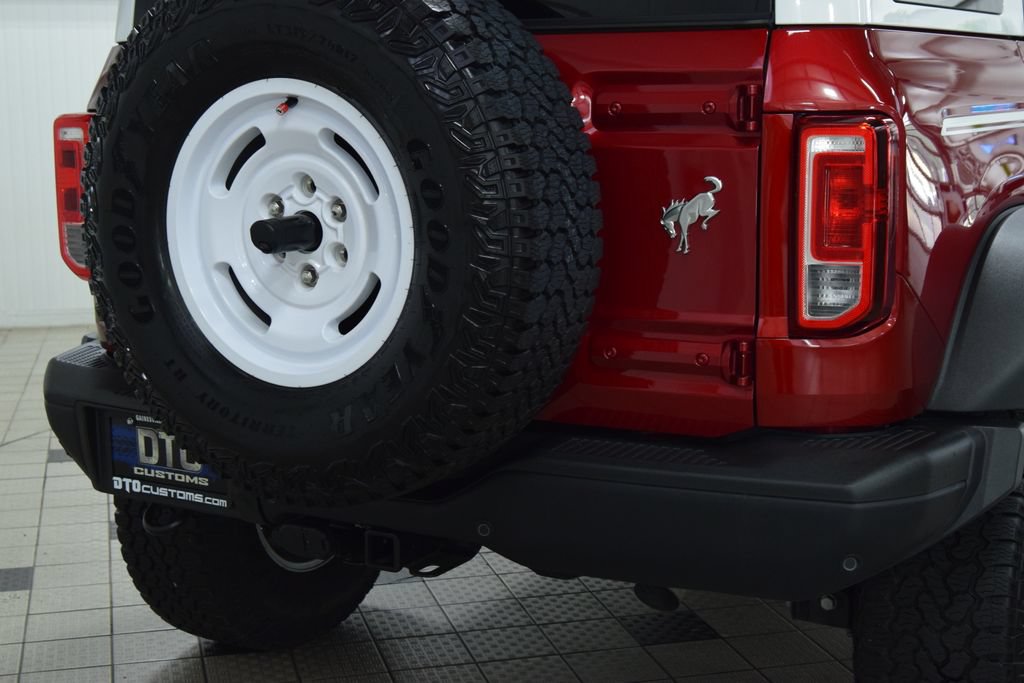 Used 2025 Ford Bronco Heritage Edition AWD/4WD image 17