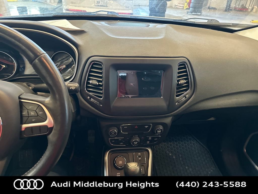 Used 2018 Jeep Compass Latitude w/ Popular Equipment Group image 13