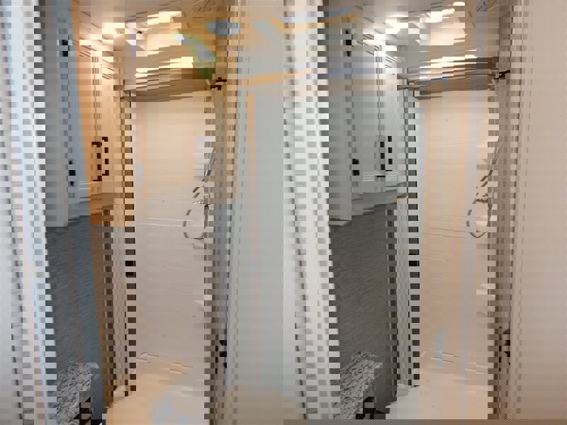 Used 2022 Ford E-450 and Econoline 450 Super Duty w/ Motorhome Prep Package image 42