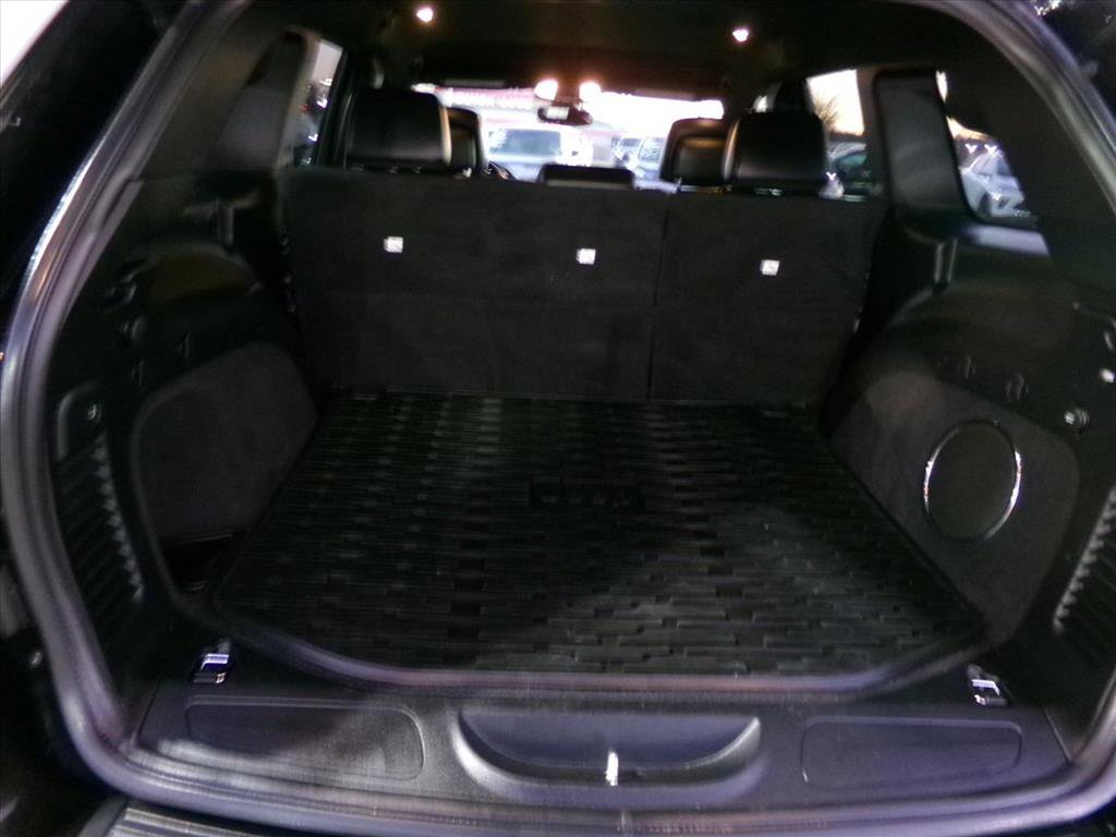 Used 2020 Jeep Grand Cherokee Altitude image 11