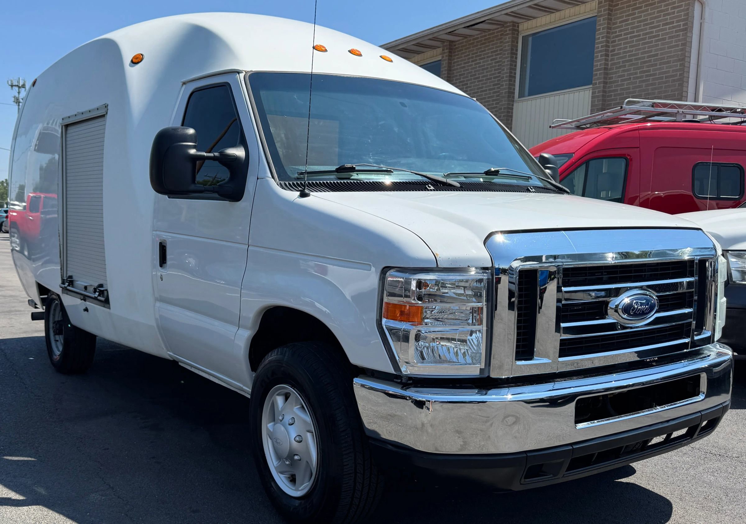 Used 2013 Ford E-350 and Econoline 350 Super Duty image 4