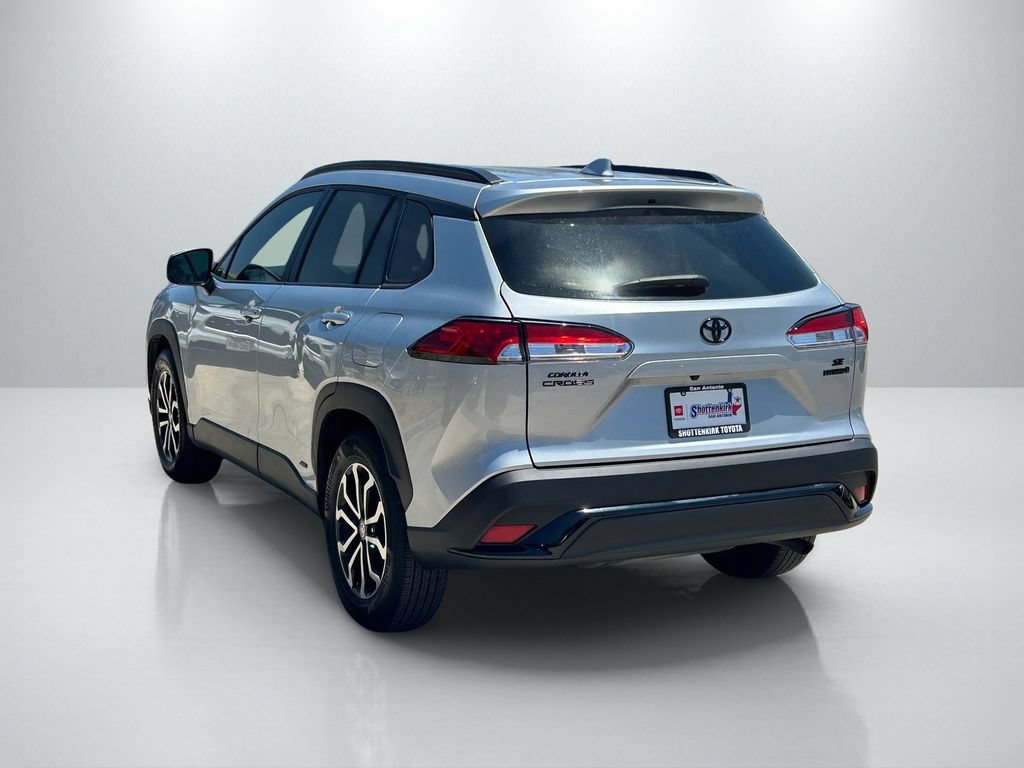 Used 2023 Toyota Corolla Cross AWD Hybrid image 7