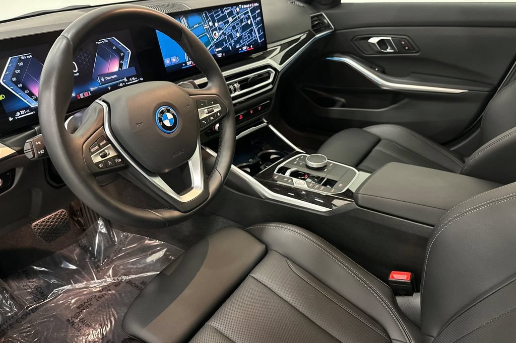 Used 2024 BMW 330e w/ Convenience Package RWD image 10