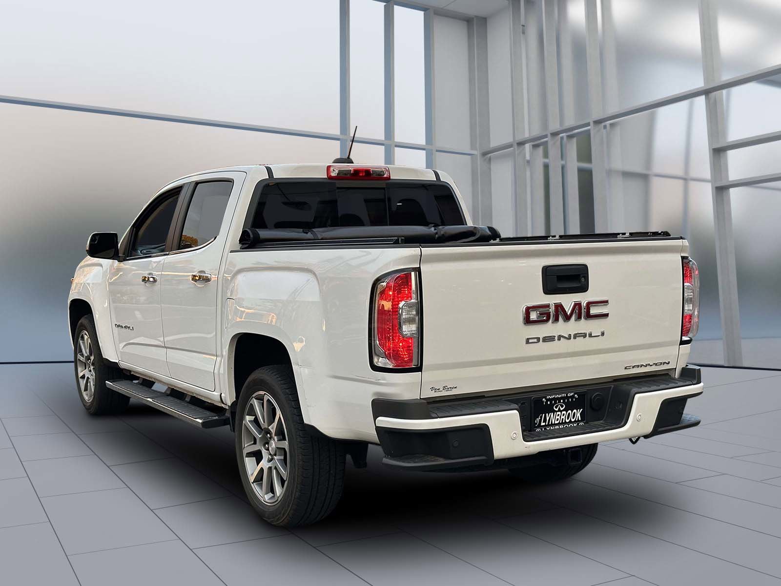 Used 2022 GMC Canyon Denali image 7