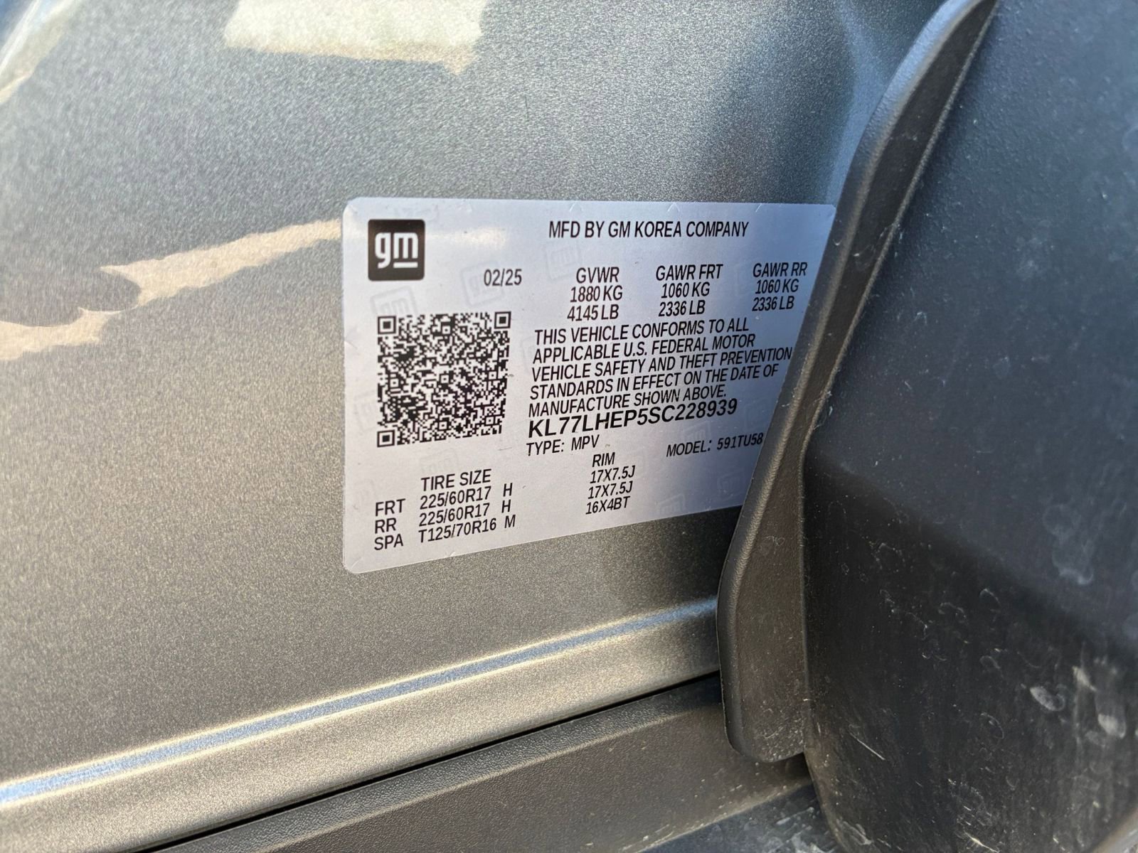 Used 2025 Chevrolet Trax LT image 28
