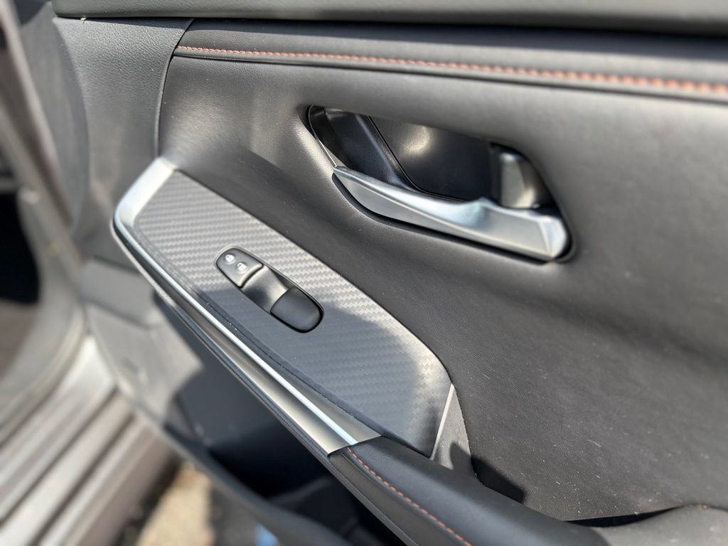 Used 2023 Nissan Sentra SR w/ SR Premium Package FWD image 16