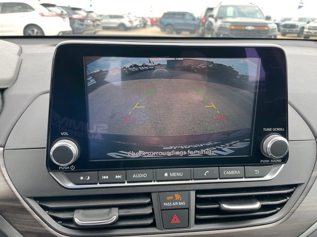 Used 2024 Nissan Altima 2.5 SV FWD image 14