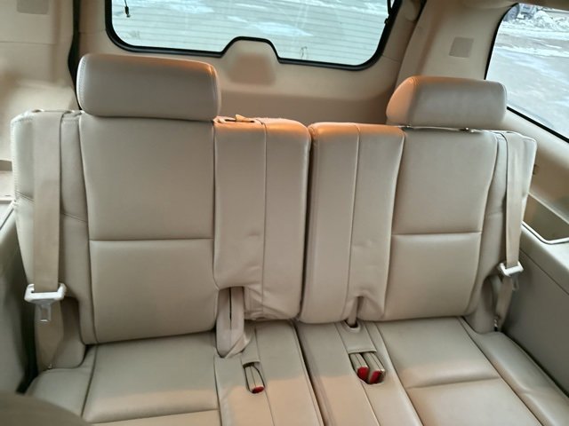 Used 2013 Chevrolet Suburban LTZ image 12