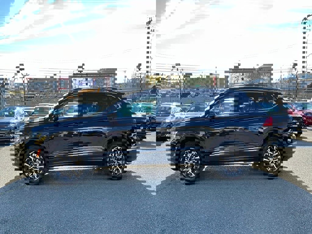 Used 2020 Volkswagen Tiguan SE w/ Panoramic Sunroof Package image 5